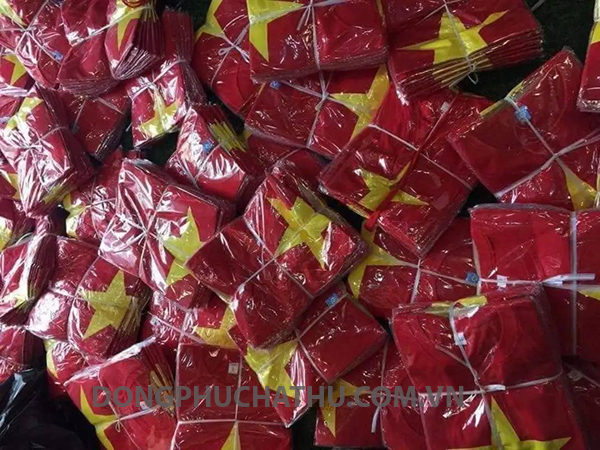 May Áo Cờ Đỏ Sao Vàng Xịn